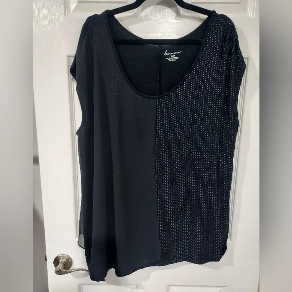 Lane Bryant Black with Studs Asymmetrical Length Tunic Top in Size 18/20 2X